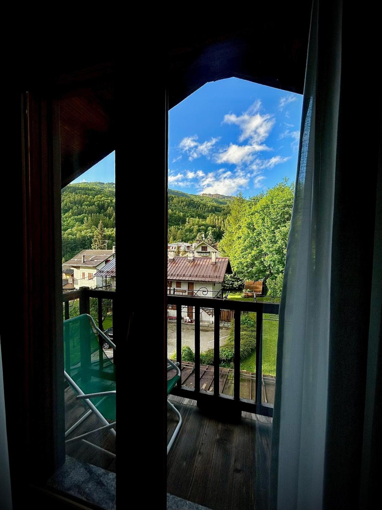 Hotel La Nigritella Bardonecchia Exteriör bild